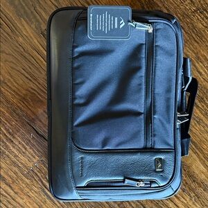 Brenthaven Laptop Bag in Black